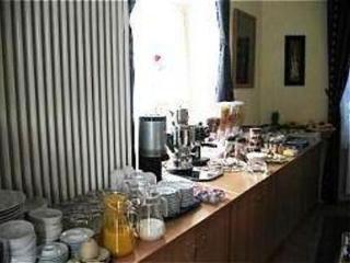 Hotel Apadana Frankfurt 2*