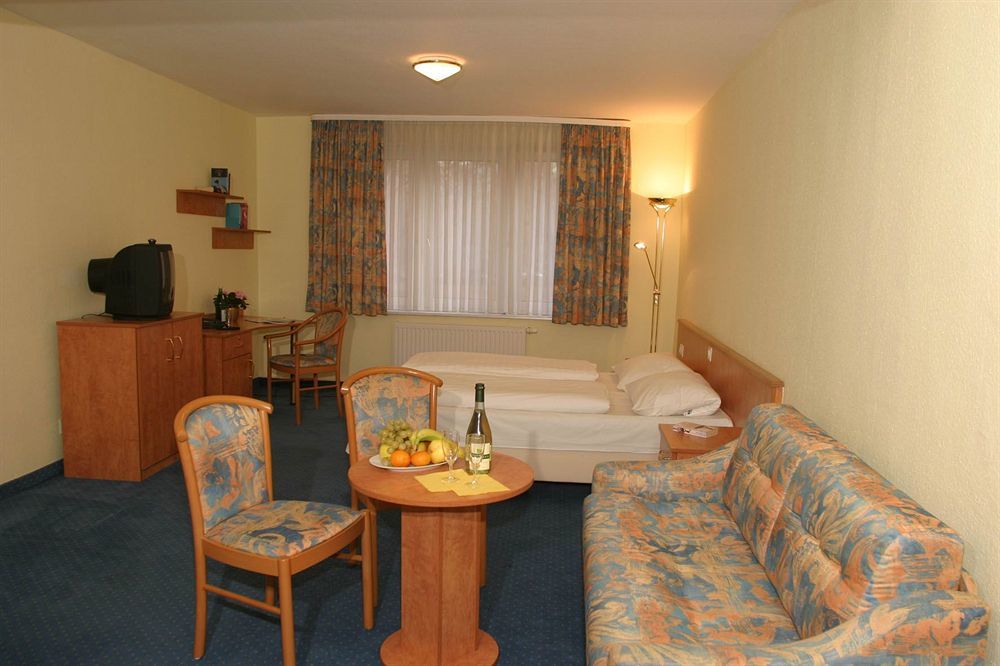 Am Kurfürstenplatz - Messe Hotel 3*